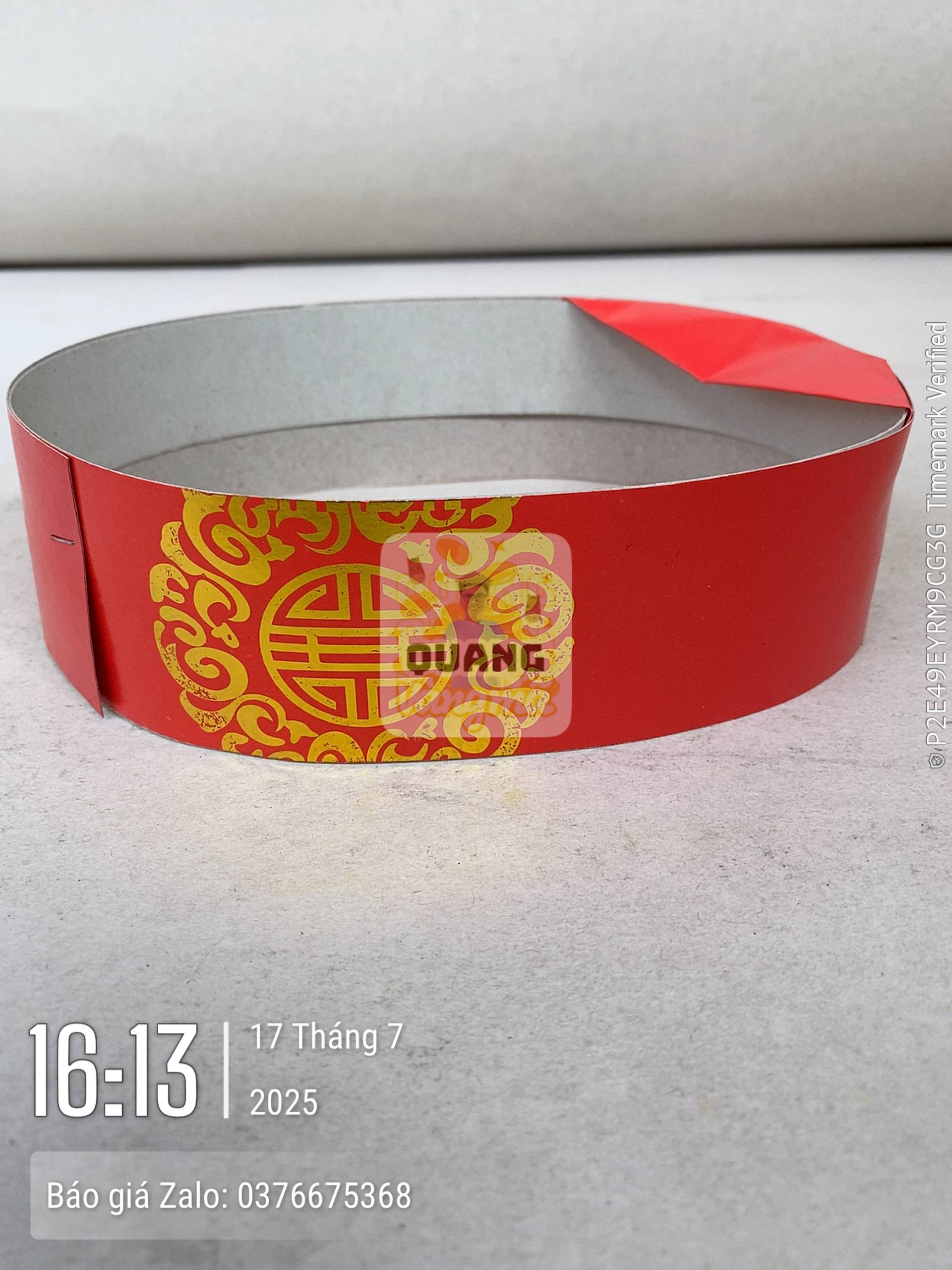 Khăn sếp đỏ